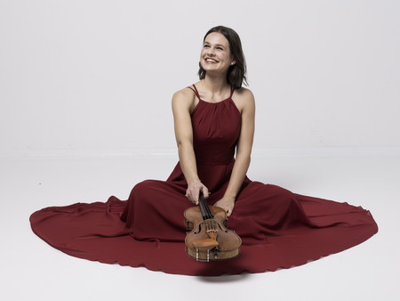 Sara Göbel (c) Benjamin Ealovega